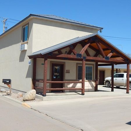 Winterton Suites Уиллистон Экстерьер фото
