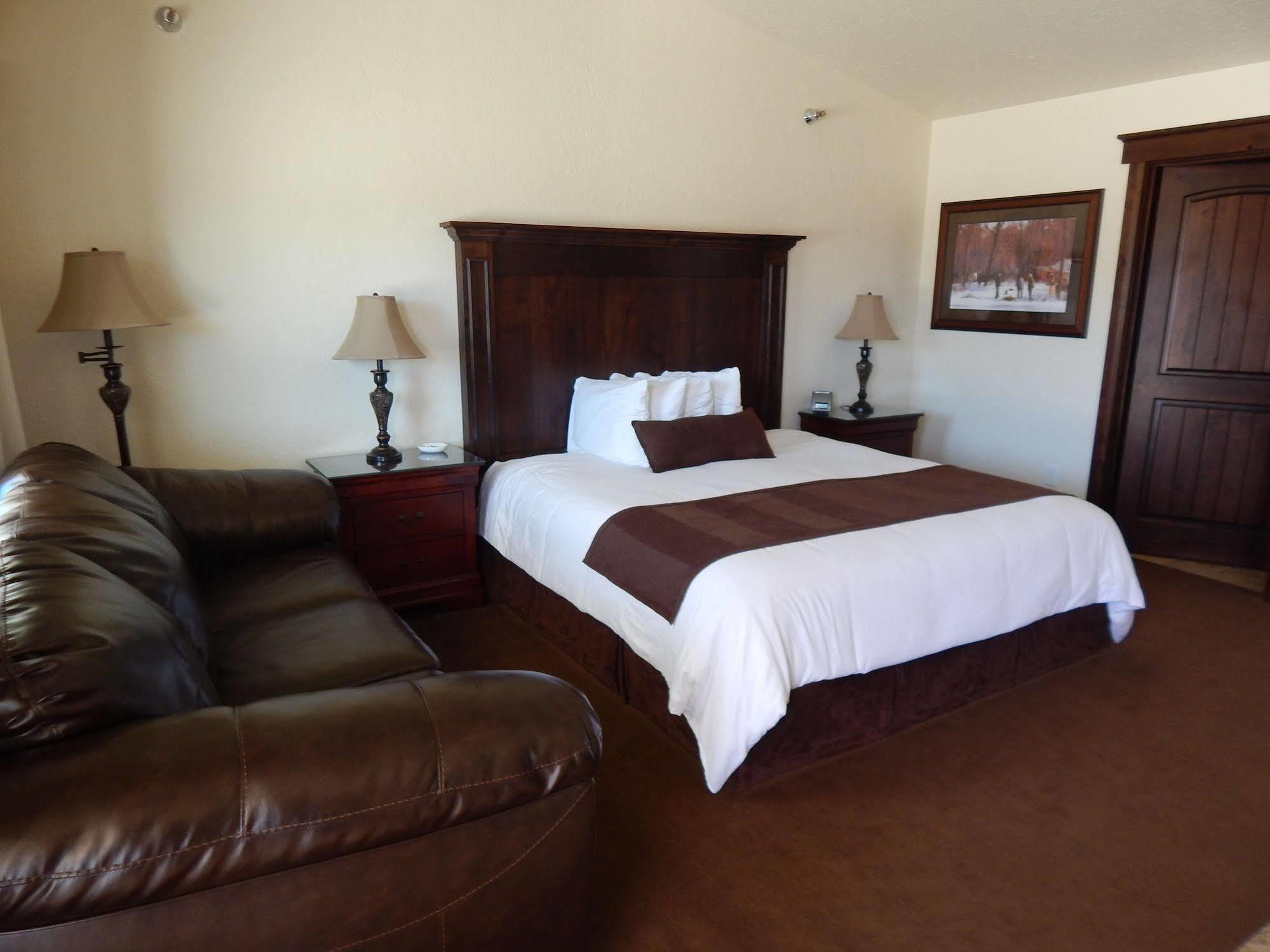 Winterton Suites Уиллистон Экстерьер фото